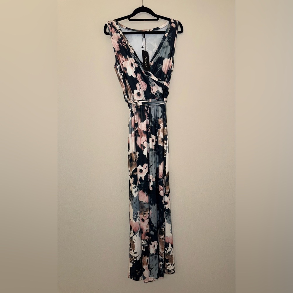 NWT Chic Floral Maxi Dress in Black and Pink
